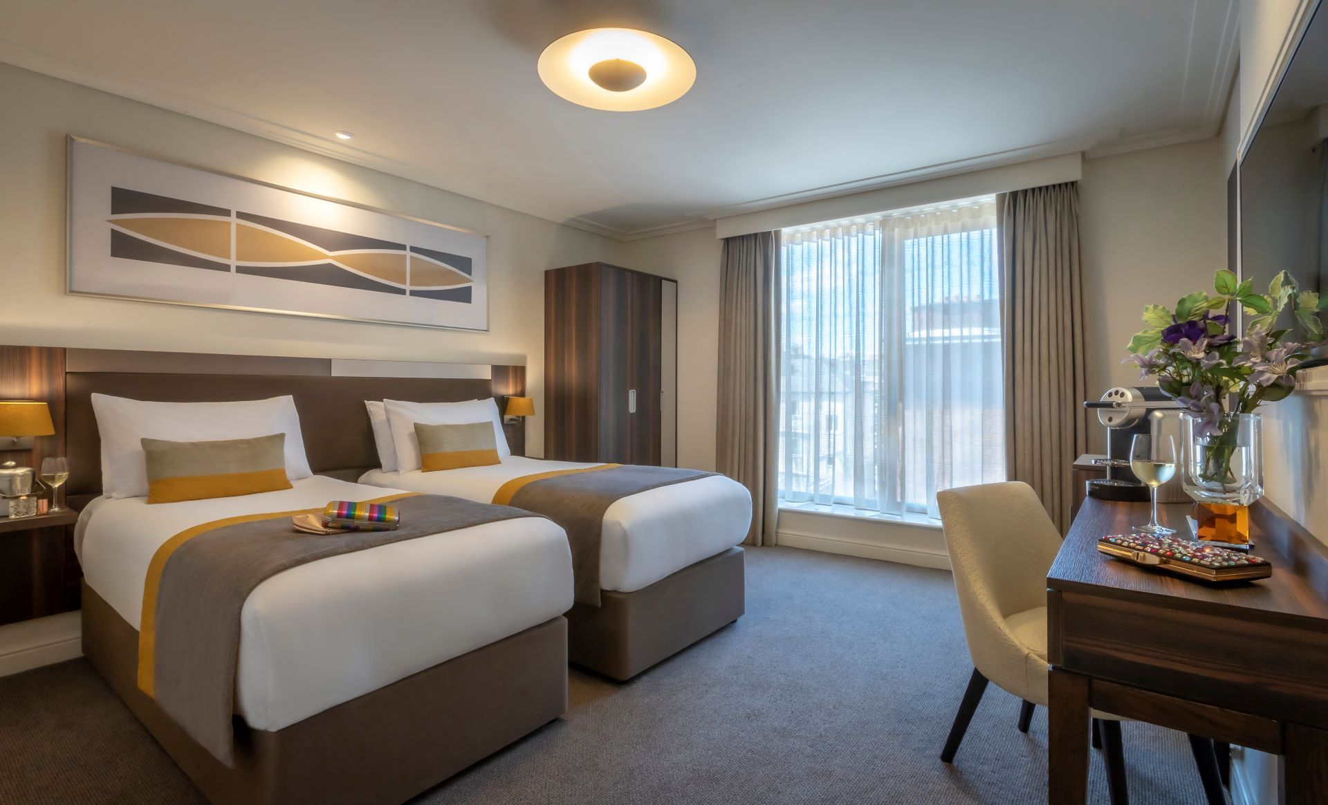 Standard Twin Room Stay in Dublin City Centre Hotel 7