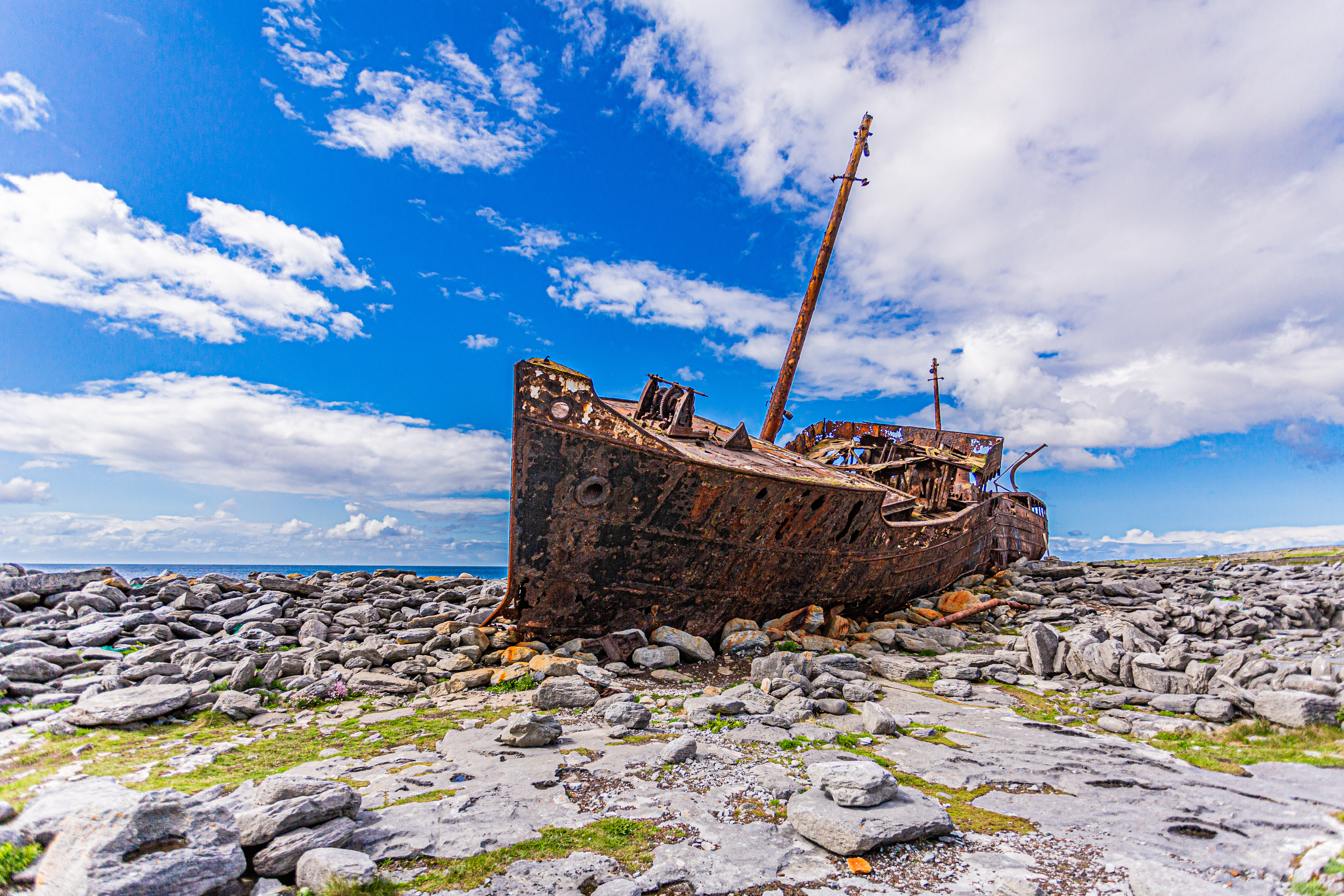 Ship_Wreckage_Aran_Islands_AdobeStock_286913307_spobvm.jpg